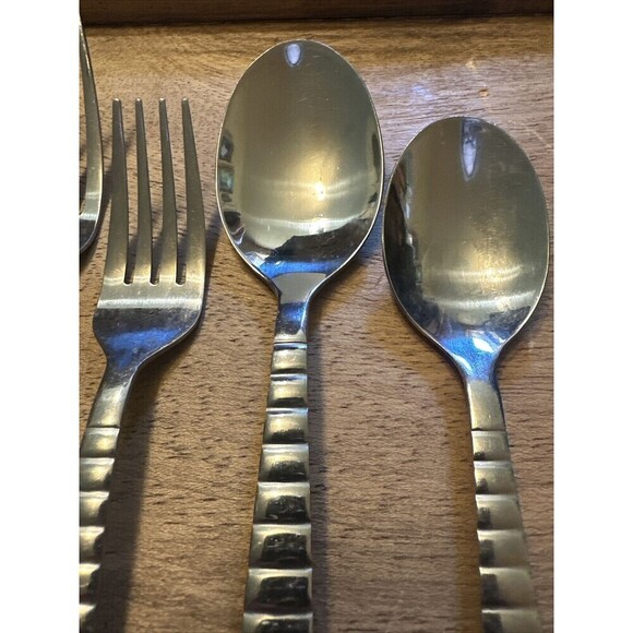 Cambridge Fracto 5 Piece Stainless Modern Flatware - Picture 4 of 9